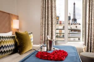 paris hotels with eiffel tower view 