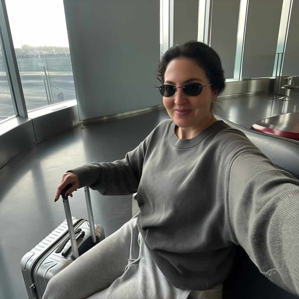 Diane in airport how to enjoy life in france